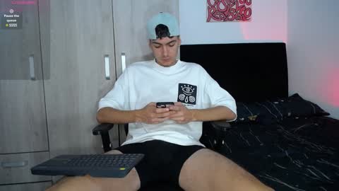 Snapshot of jack_norizz chatting on 02-05-25, 11:12 INDEPENDENT MODEL online show from 02-05-25, 11:12