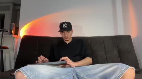 Snapshot of jack_norizz chatting on 09-10-25, 03:06 INDEPENDENT MODEL online show from 09-10-25, 03:06