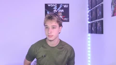 Snapshot of jack_walker190 chatting on 09-24-25, 04:49 J online show from 09-24-25, 04:49