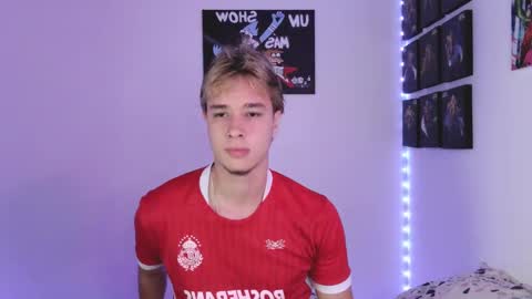 Snapshot of jack_walker190 chatting on 09-27-25, 04:17 J online show from 09-27-25, 04:17