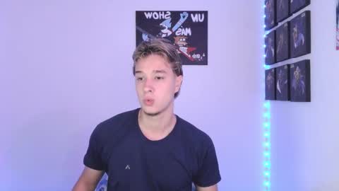 Snapshot of jack_walker190 chatting on 10-08-25, 09:01 J online show from 10-08-25, 09:01