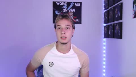 Snapshot of jack_walker190 chatting on 10-10-25, 04:55 J online show from 10-10-25, 04:55