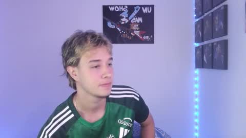 Snapshot of jack_walker190 chatting on 10-15-25, 11:27 J online show from 10-15-25, 11:27