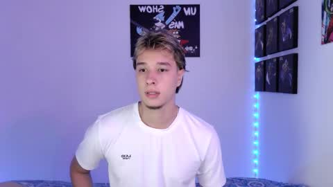 Snapshot of jack_walker190 chatting on 10-22-25, 06:35 J online show from 10-22-25, 06:35