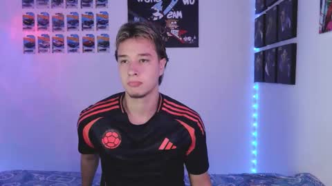 Snapshot of jack_walker190 chatting on 10-30-25, 06:04 J online show from 10-30-25, 06:04