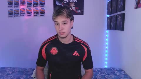 Snapshot of jack_walker190 chatting on 11-21-25, 07:18 J online show from 11-21-25, 07:18