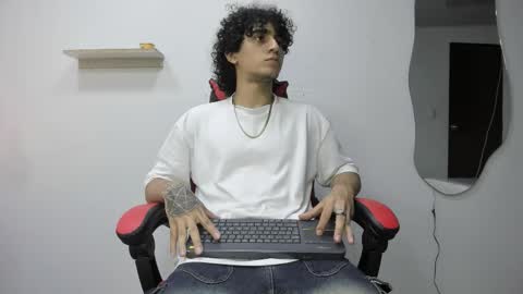 Snapshot of jackestaylor chatting on 11-04-25, 04:11 Jackes Taylor online show from 11-04-25, 04:11