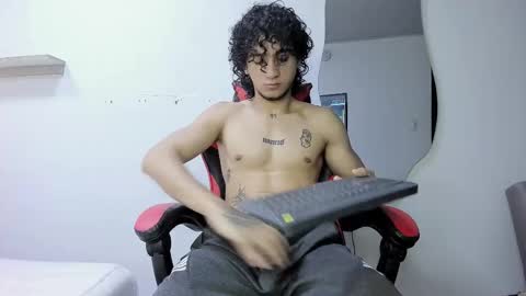 Snapshot of jackestaylor chatting on 11-14-25, 04:55 Jackes Taylor online show from 11-14-25, 04:55