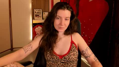 Snapshot of jackiebard chatting on 10-15-25, 01:22 Jackie Byrd online show from 10-15-25, 01:22