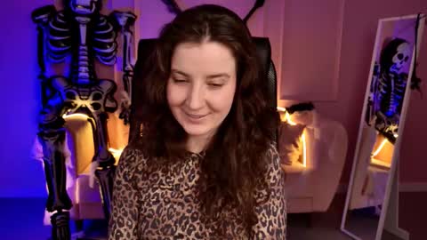 Snapshot of jackiebard chatting on 10-18-25, 01:12 Jackie Byrd online show from 10-18-25, 01:12