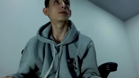 Snapshot of jackk_ho chatting on 12-13-24, 05:27 Jack online show from 12-13-24, 05:27