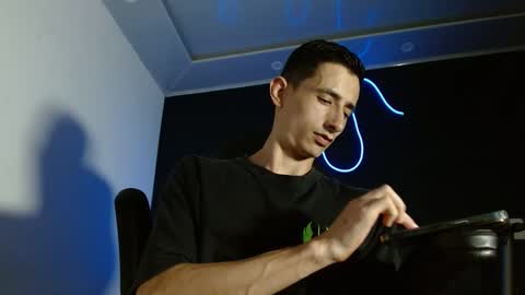 Snapshot of jackk_ho chatting on 03-02-25, 03:45 Jack online show from 03-02-25, 03:45