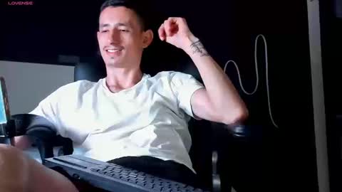 Snapshot of jackk_ho chatting on 09-23-25, 10:02 Jack online show from 09-23-25, 10:02