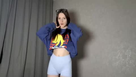 Lisa online show from 12-22-25, 05:43