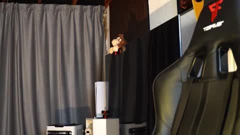 Snapshot of jackson__cottonwood chatting on 10-05-25, 05:39 JC online show from 10-05-25, 05:39