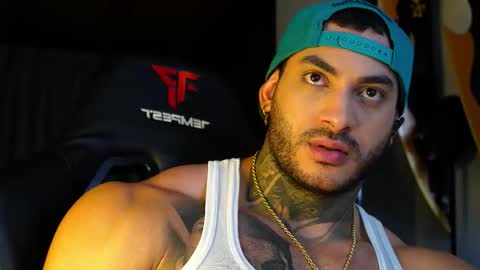 Snapshot of jackson__cottonwood chatting on 10-20-25, 05:19 JC online show from 10-20-25, 05:19