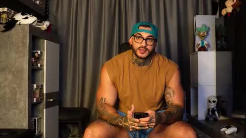 Snapshot of jackson__cottonwood chatting on 10-29-25, 06:53 JC online show from 10-29-25, 06:53