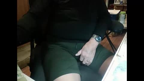 Snapshot of jacktoome383324 chatting on 12-17-25, 12:22 jacktoome383324 online show from 12-17-25, 12:22