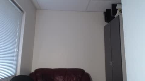 Snapshot of jackyhuge chatting on 01-23-25, 09:39 Jacky online show from 01-23-25, 09:39