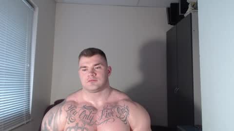 Snapshot of jackyhuge chatting on 01-28-25, 12:32 Jacky online show from 01-28-25, 12:32