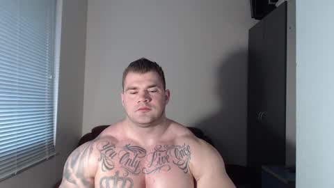 Snapshot of jackyhuge chatting on 02-06-25, 11:21 Jacky online show from 02-06-25, 11:21