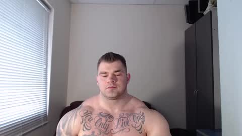 Snapshot of jackyhuge chatting on 03-08-25, 09:50 Jacky online show from 03-08-25, 09:50