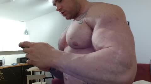 Snapshot of jackyhuge chatting on 09-08-25, 08:08 Jacky online show from 09-08-25, 08:08