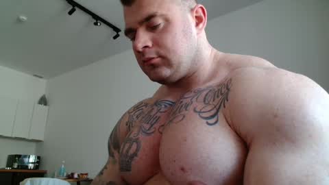 Snapshot of jackyhuge chatting on 09-09-25, 09:42 Jacky online show from 09-09-25, 09:42