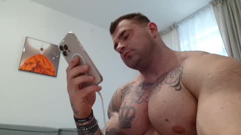 Snapshot of jackyhuge chatting on 09-26-25, 10:08 Jacky online show from 09-26-25, 10:08