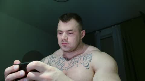 Snapshot of jackyhuge chatting on 10-31-25, 08:32 Jacky online show from 10-31-25, 08:32