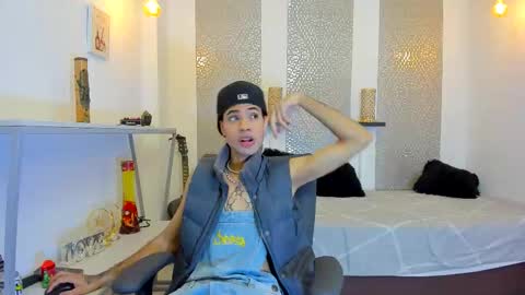 Snapshot of jacob_blackwell chatting on 11-10-25, 07:57 jacob_blackwell online show from 11-10-25, 07:57