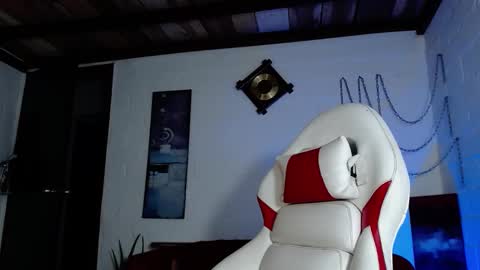 Michael Caicedo online show from 03-08-25, 04:56