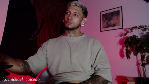 Michael Caicedo online show from 10-08-25, 02:31