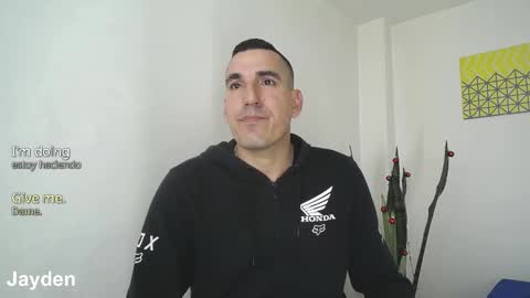 Jacob And Jayden online show from 12-26-24, 09:47