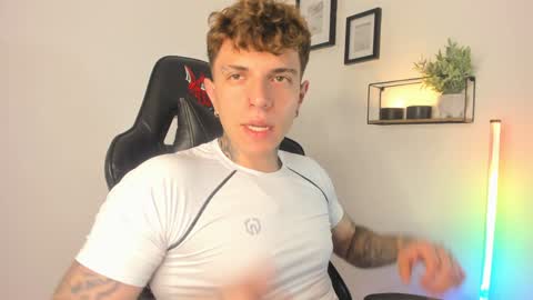 jacobb116 online show from 12-12-24, 01:53