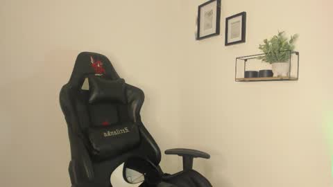 jacobb116 online show from 02-19-25, 02:23