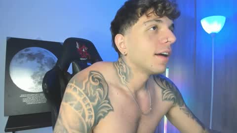 jacobb116 online show from 10-09-25, 12:19