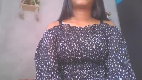 Snapshot of jacqueline_fernandez chatting on 03-03-25, 09:44 jacqueline_fernandez online show from 03-03-25, 09:44