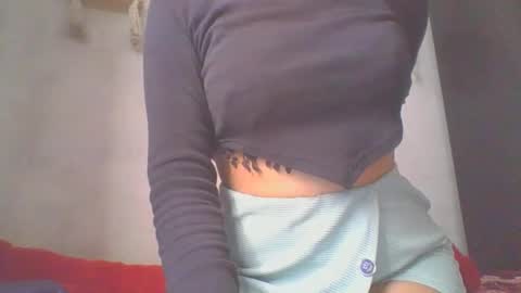 Snapshot of jacqueline_fernandez chatting on 03-05-25, 10:00 jacqueline_fernandez online show from 03-05-25, 10:00