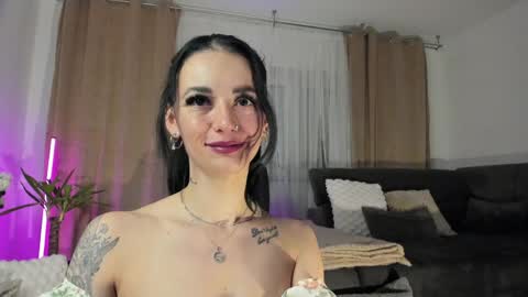 Jacqueline online show from 04-02-26, 02:09