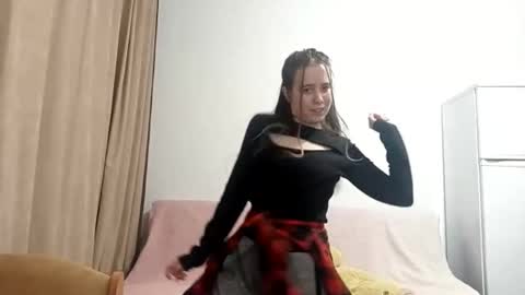 jacquelynsundin online show from 10-07-25, 08:39