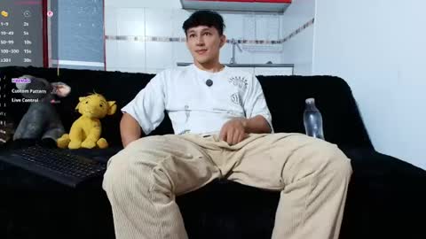 Snapshot of jacques_cardiet chatting on 04-28-26, 01:27 jacobo online show from 04-28-26, 01:27