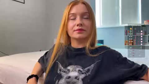 Snapshot of jacques_season chatting on 09-17-25, 11:23 Jacques Emily online show from 09-17-25, 11:23