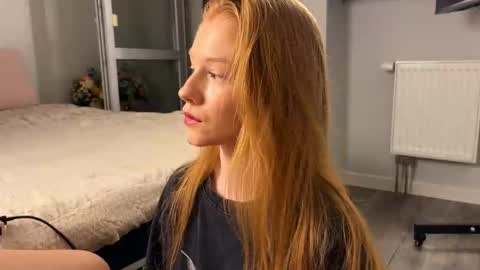 Snapshot of jacques_season chatting on 11-23-25, 09:25 Jacques Emily online show from 11-23-25, 09:25