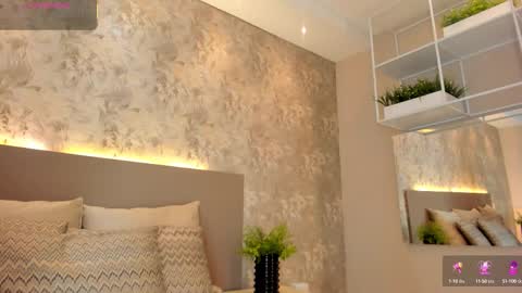 Snapshot of jadakaii chatting on 09-24-25, 12:25 Jada Kai online show from 09-24-25, 12:25