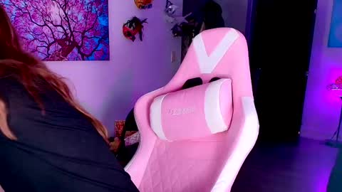 Snapshot of jade49 chatting on 02-14-25, 03:00 Jade49 online show from 02-14-25, 03:00