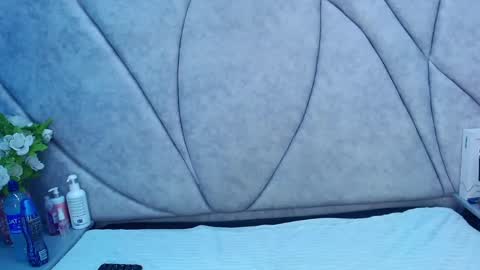 Jade online show from 03-08-25, 02:55