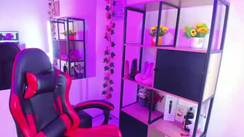 Jade online show from 10-29-25, 02:58