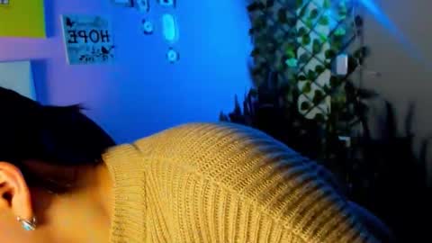 Jade online show from 12-21-25, 03:13