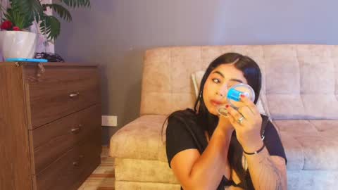 Snapshot of jade_brunnette chatting on 06-01-26, 08:32 Jade Brunete online show from 06-01-26, 08:32